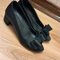 کفش|کیف، کفش، کمربند|قم, انسجام|دیوار