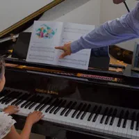 آموزش پیانو ارگ کیبورد کودکان و بزرگسالان