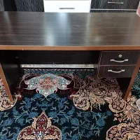 میز اداری و پارتیشن