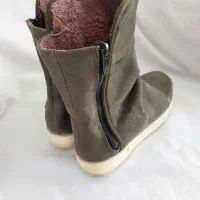 بوت داخل پشم