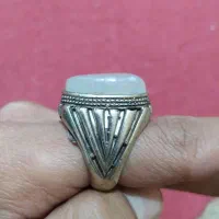 انگشترجنس رکاب نیکل ولی نقرنیستندولی سنگهامدنیه