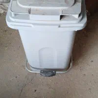 سطله زباله،  ست جارو و خاک انداز