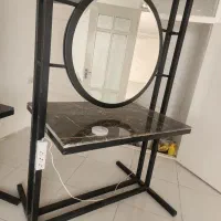 آینه آرایشگاهی
