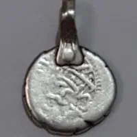 پلاک نقره قدمتدار وزن ۹گرم ۷۱ سوت