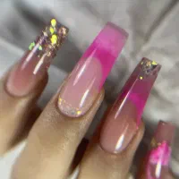 دستیار ناخن کار میشم
