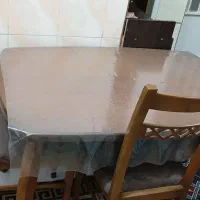 میز ناهار خوری در حدنو با صندلی