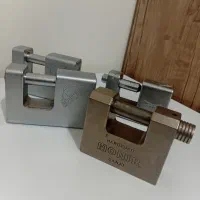 ۴عدد قفل کتابی در حد نو