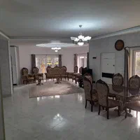 اجاره روزانه باغ ویلا استخرابگرم|اجارهٔ کوتاه‌مدت ویلا و باغ|شیراز, گویم|دیوار