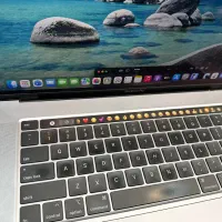 لپ تاپ مک بوک پرو تاچ بار macbook گرافیک مجزا 4k|رایانه همراه|شیراز, زرهی|دیوار