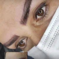 آموزش میکروبلیدینگ ابرو،تا عیدبه درآمد میلیونی برس|خدمات آرایشگری و زیبایی|قزوین, |دیوار