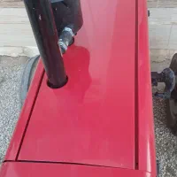 یک دستگاه تراکتور ۳۹۹ تک تراک