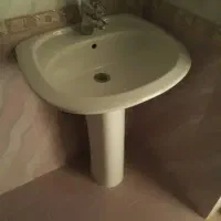 ۲عدد روشویی ساده و یک عدد روشویی کابینتی|لوازم سرویس بهداشتی|اصفهان, شهرک میلاد|دیوار