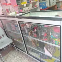 دکر و ویترین مغازه