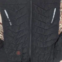 به علت کوچک بودن سایز|لباس|بومهن, |دیوار