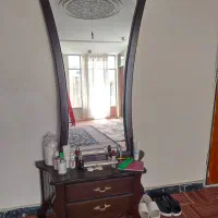 آینه با میز