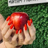 نیازمند مدل ناخن