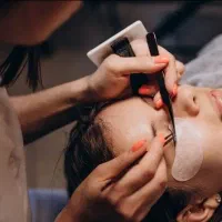 ناخن کار و مژه کار نیازمندیم