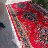 کناره ماشینی قرمز