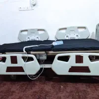 تخت بیمارستانی بیمار