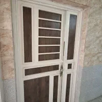 در ورودی ساختمانی ضد سرقت