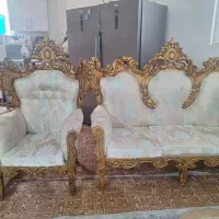 مبل سلطنتی و گل میز