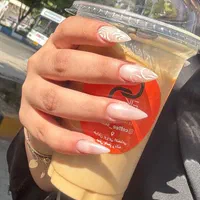 خدمات ناخن و کوتاهی مو خصوصی|خدمات آرایشگری و زیبایی|اصفهان, سعادت‌آباد|دیوار