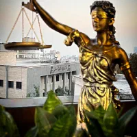 تراکت پخش کن دفتر وکالت