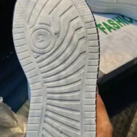 کفش نو|کیف، کفش، کمربند|آستانه اشرفیه, |دیوار