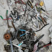 مقداری پیچ و مهره های مختلف وابزار یک جا 1کو 500|ابزارآلات|تهران, صفا|دیوار