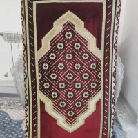 سه عدد پشتی مخملی