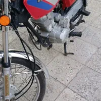 موتور۱۲۵مدل ۱۳۹۲استارتی ۵دنده