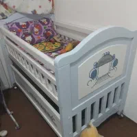 2عددتخت نوزاد در حد نو