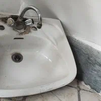 روشویی تمیزوسالم باشیر آلات