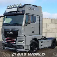 راننده پایه یک تریلی با مدارک کامل