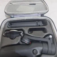 گیمبال موبایل اوسمو ۶ برند dji|دوربین عکاسی و فیلم‌برداری|اصفهان, باغ دریاچه|دیوار