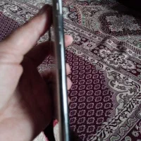 گوشی ایفون نرمال