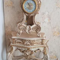 ساعت سلطنتی ایستاده