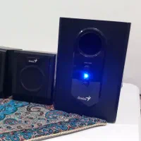 اسپیکر کامپیوتر و دو عدد باند مارک جنیوس