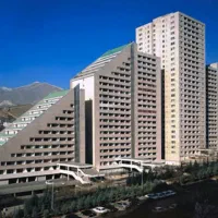 خواهان زمین و ملک