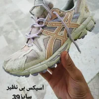 تعدادی کتونی تاناکورا سایزهاش توعکس نوشته شده|کیف، کفش، کمربند|اردبیل, |دیوار