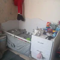 تخت نوزاد نوجوان