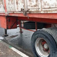 لبه دومحور|قایق و سایر وسایل نقلیه|اسلام‌شهر, باغ فیض|دیوار