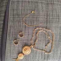 طلا نو و دست دو