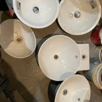 پنج عدد دستشویی