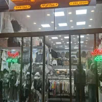 فروشندگی در لباس فروشی