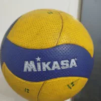 توپ والیبال