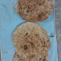 پخت نان محلی