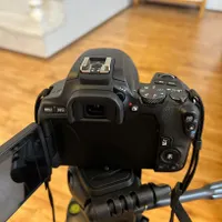 فروش دوربین عکاسی و فیلم برداری مدل canon 250D|دوربین عکاسی و فیلم‌برداری|فسا, |دیوار