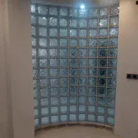 بلوک‌شیشه ای، لمینت ،تایل.    تژاو