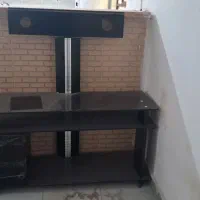 میز تلویزیون شیشه ای